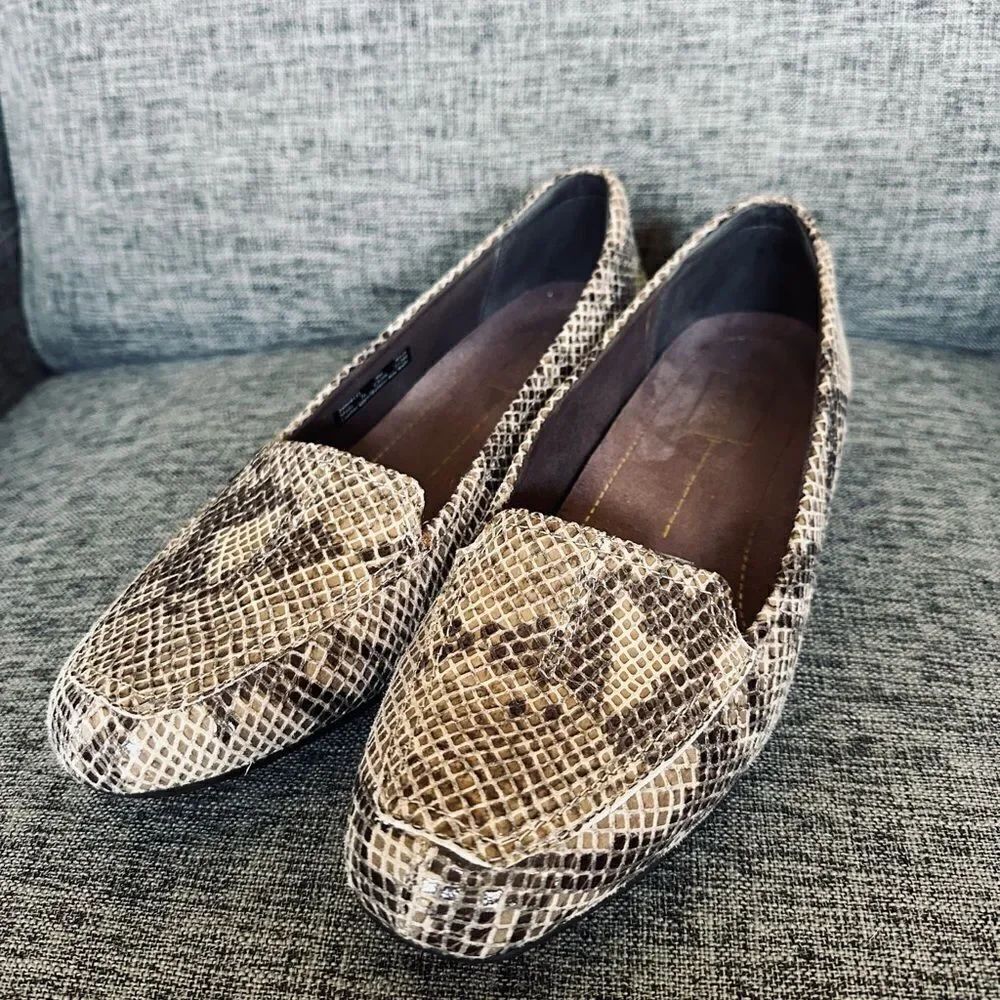 Clarks Snake Print Python Slip-On Shoes 9 - Picture 2 of 9